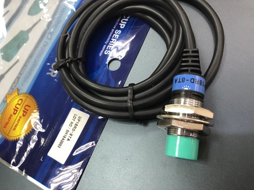 Cảm biến từ Hanyoung UP-18RD8TA